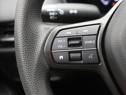 Used 2025 Honda HR-V LX image 19