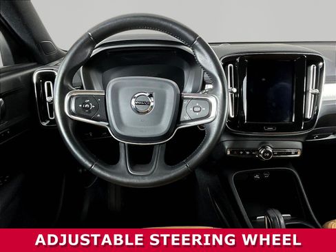 Used 2019 Volvo XC40 T5 Momentum AWD/4WD image 8