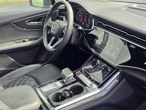 Used 2024 Audi SQ7 Premium Plus w/ Carbon Package image 31