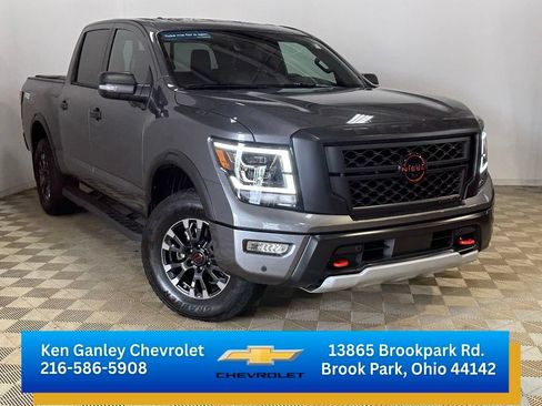 Used 2023 Nissan Titan PRO-4X w/ Pro-4x Convenience Package AWD/4WD image 3