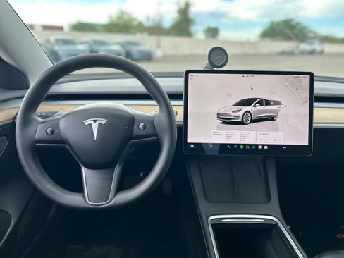 Used 2023 Tesla Model 3 Standard Range RWD image 17