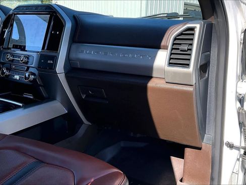 Used 2022 Ford F250 King Ranch w/ Chrome Package image 16