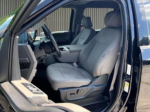 Used 2020 Ford F150 XLT w/ Equipment Group 302A Luxury AWD/4WD image 29