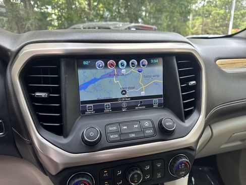 Used 2018 GMC Acadia Denali w/ Technology Package FWD image 24