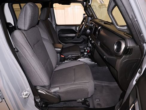 Used 2023 Jeep Gladiator Willys image 18