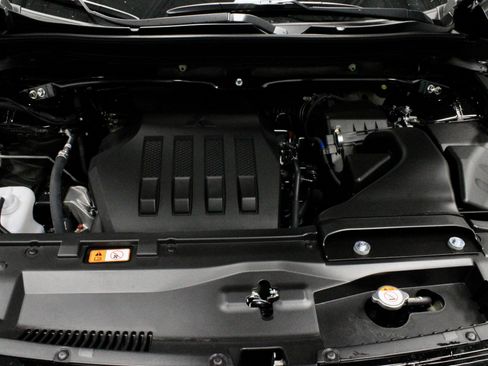 New 2026 Mitsubishi Eclipse Cross SEL image 32