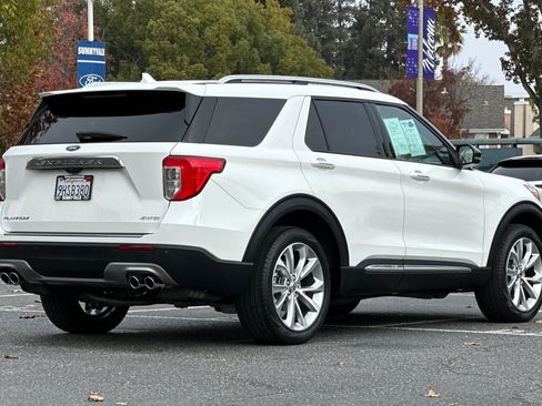 Used 2023 Ford Explorer Platinum w/ Equipment Group 601A image 4