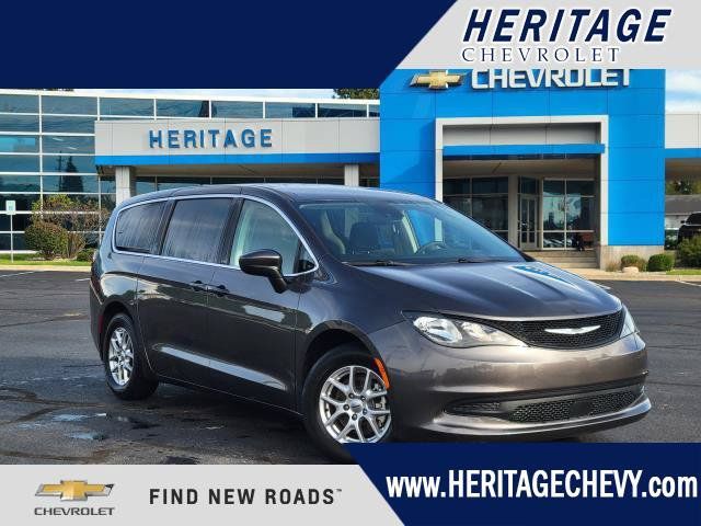 Used 2023 Chrysler Voyager LX FWD image 1