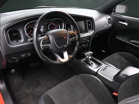 Used 2016 Dodge Charger R/T image 10
