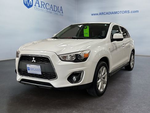 Used 2015 Mitsubishi Outlander Sport ES image 1