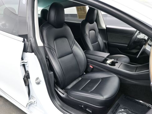 Used 2018 Tesla Model 3 Long Range image 12