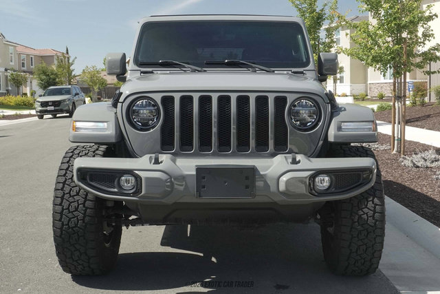 Used 2022 Jeep Wrangler Unlimited Sahara AWD/4WD image 13