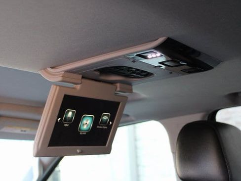 Used 2018 Chevrolet Tahoe Premier image 21