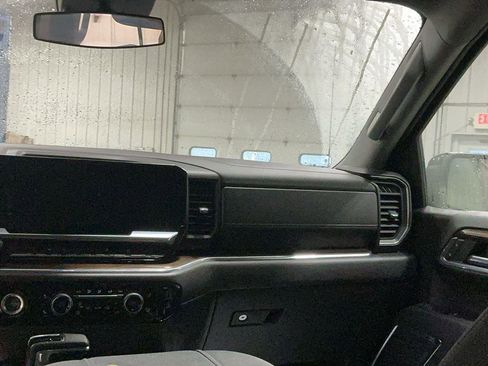 Used 2023 Chevrolet Silverado 1500 LT Trail Boss image 18