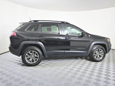 Used 2022 Jeep Cherokee Trailhawk image 7