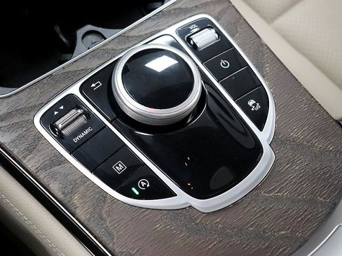 Used 2019 Mercedes-Benz GLC 300 image 29