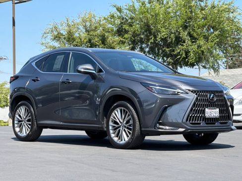 Certified 2025 Lexus NX 350 AWD w/ Accessory Package (2T) image 5