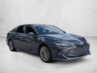 Used 2021 Toyota Avalon Limited video 3