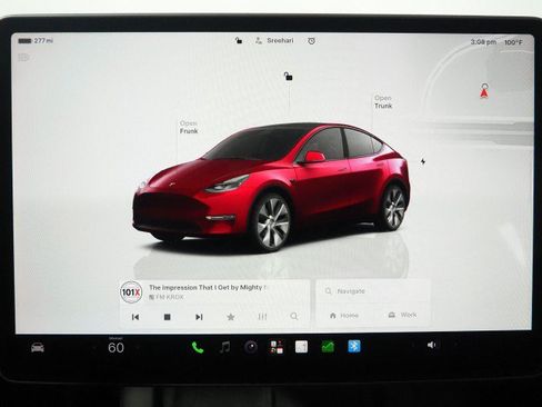 Used 2024 Tesla Model Y Long Range AWD/4WD image 28