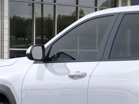 New 2026 Chevrolet Equinox LT w/ Convenience Package II image 12