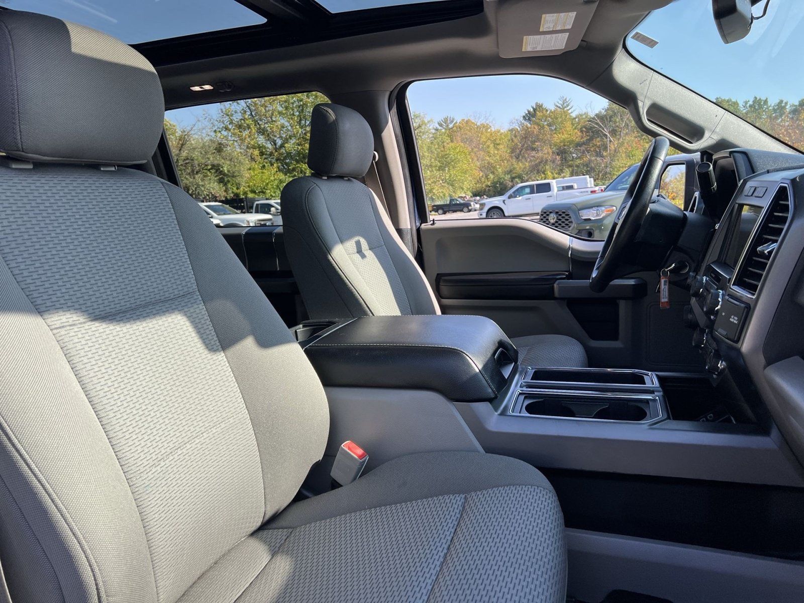 Used 2019 Ford F150 XLT w/ Equipment Group 302A Luxury AWD/4WD image 27