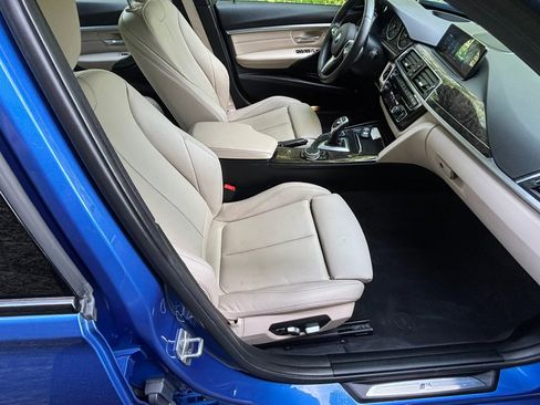 Used 2017 BMW 330i xDrive Sedan AWD/4WD image 19