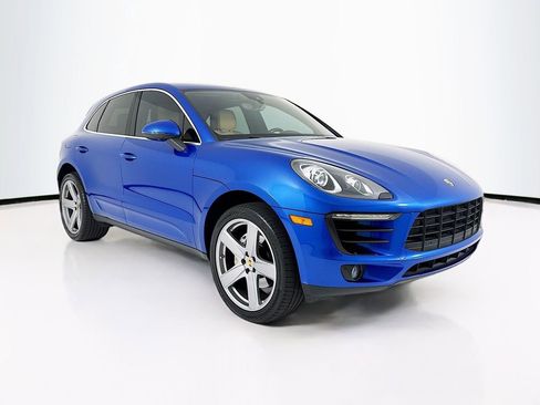 Certified 2018 Porsche Macan S AWD/4WD image 7