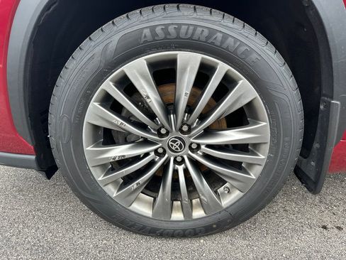 Used 2021 Toyota Highlander Platinum AWD/4WD image 9