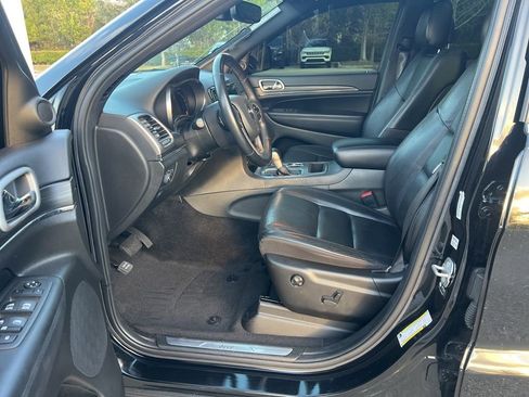 Used 2022 Jeep Grand Cherokee Limited image 18