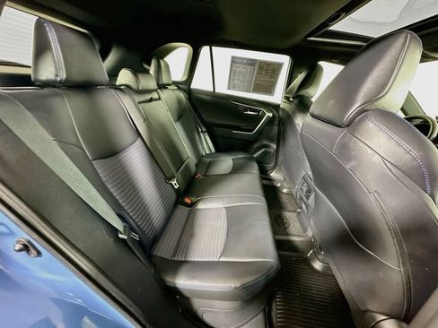 Used 2024 Toyota RAV4 XSE AWD/4WD image 31