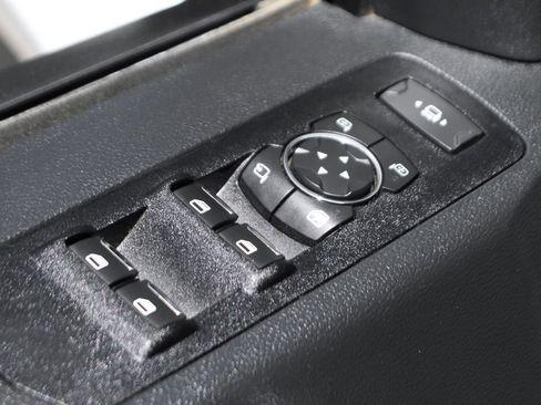 Used 2022 Ford F250 Lariat w/ Black Appearance Package AWD/4WD image 15