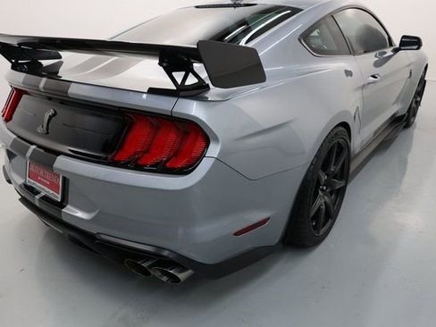 Used 2022 Ford Mustang Shelby GT500 w/ Carbon Fiber Track Pack RWD image 65