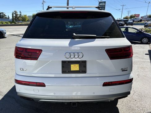 Used 2017 Audi Q7 3.0T Prestige AWD/4WD image 5