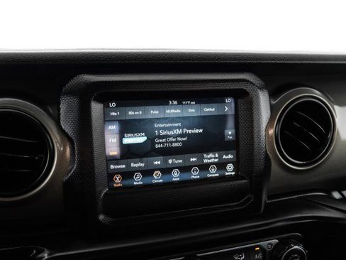 Used 2018 Jeep Wrangler Unlimited Sport S image 25