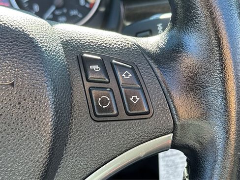 Used 2013 BMW 328i Convertible image 35