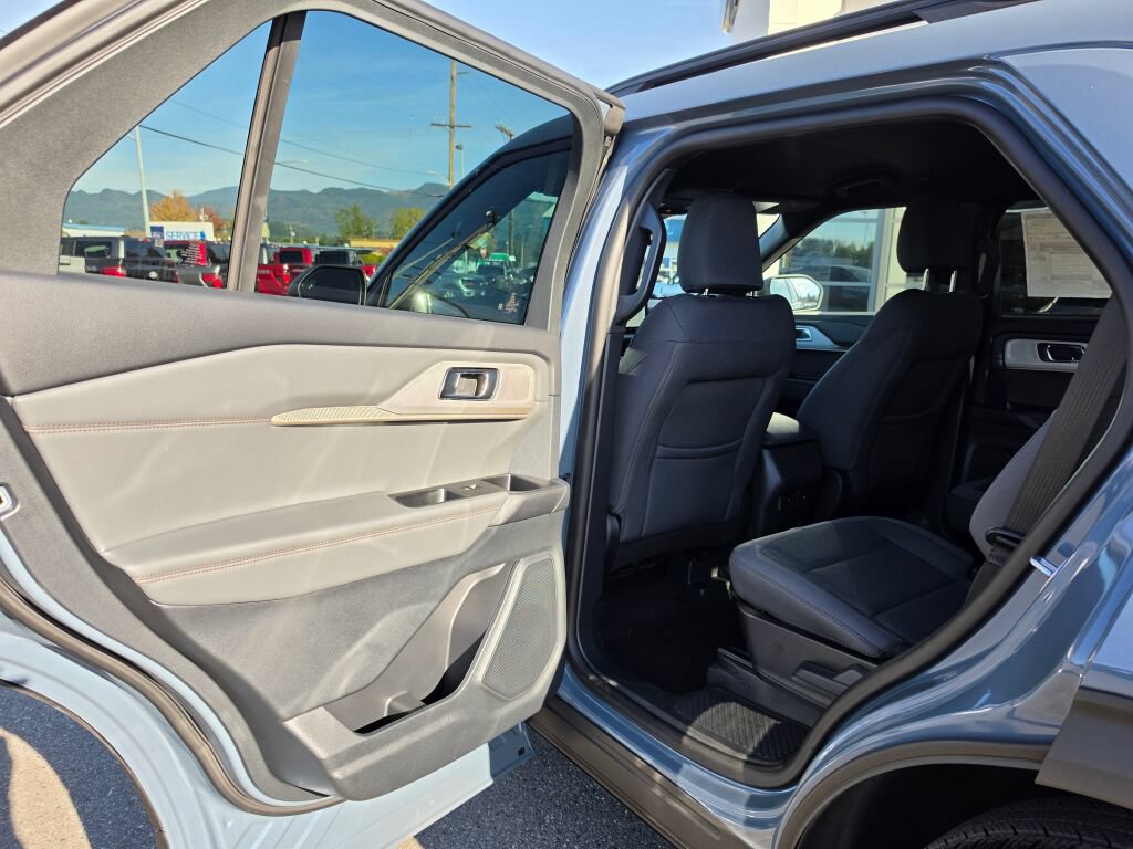 New 2027 Ford Explorer Active AWD/4WD image 8