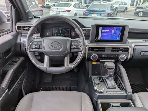 Certified 2024 Toyota Tacoma SR5 AWD/4WD image 25