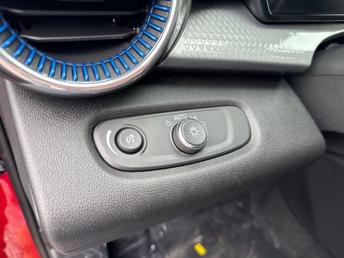 New 2026 Chevrolet Trax LT image 18