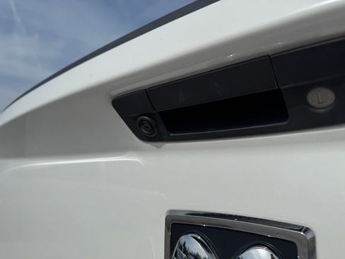 Used 2017 RAM 1500 4x4 Crew Cab w/ Chrome Appearance Group image 5