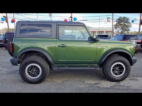Certified 2022 Ford Bronco Outer Banks w/ Sasquatch Package AWD/4WD image 9
