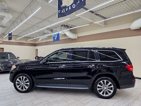Used 2015 Mercedes-Benz GL 450 4MATIC w/ Appearance Package image 10