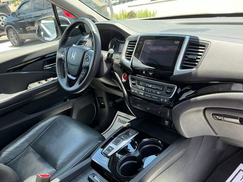Used 2017 Honda Pilot Touring image 51