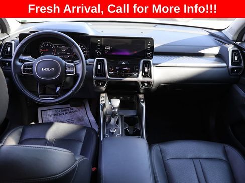 Used 2022 Kia Sorento S FWD image 11