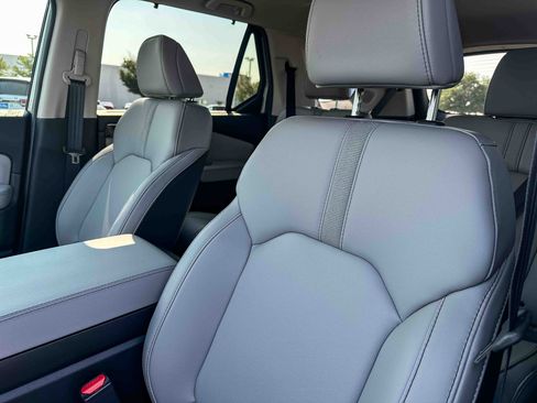 New 2025 Honda Pilot Touring image 10