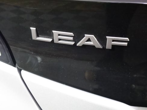 Used 2025 Nissan Leaf S FWD image 9