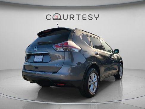 Used 2016 Nissan Rogue SV w/ SV Family Package FWD image 10