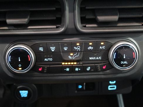 Used 2024 Ford Maverick Lariat w/ 4K Tow Package image 29