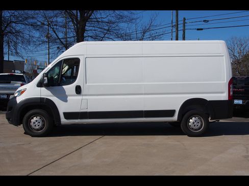 Used 2023 RAM ProMaster 2500 image 2