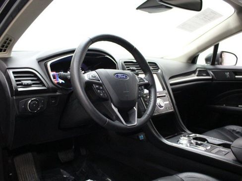 Used 2020 Ford Fusion Titanium image 6