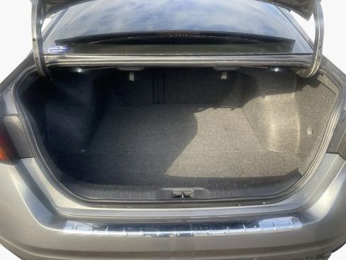 Used 2023 Nissan Altima 2.0 SR FWD image 8